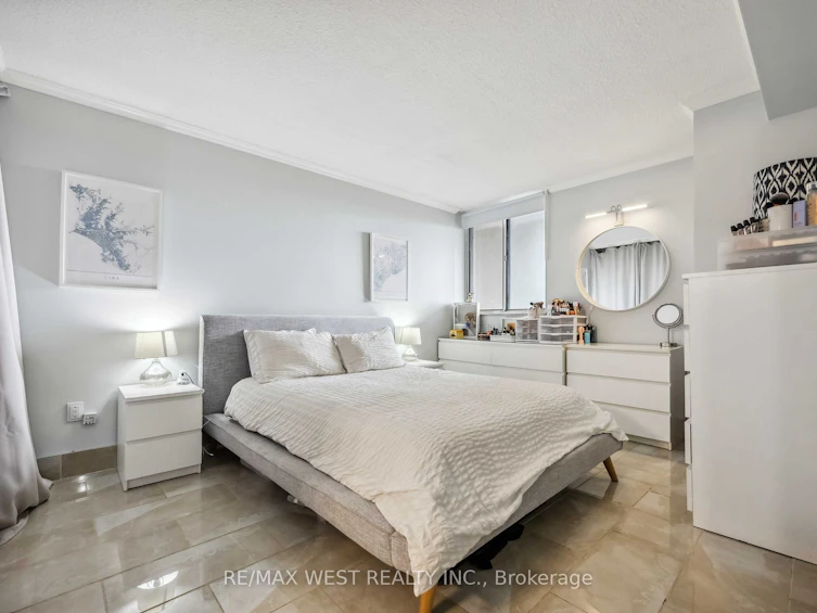 1701-10 Martha Eaton Way, Toronto, ON, M6M 5B3 - 15