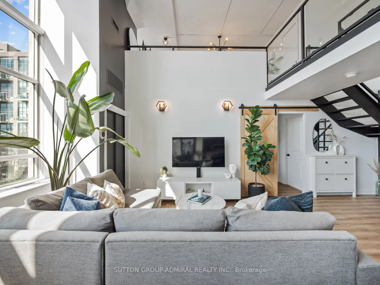 319-300 Manitoba Street, Toronto, ON, M8Y 4G6 - 4