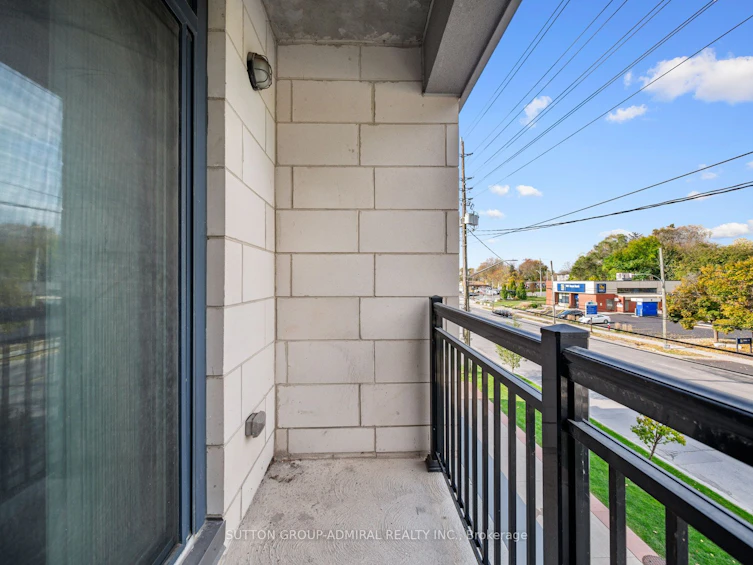 204-34 Plains Road E, Burlington, ON, L7T 0B9 - 9