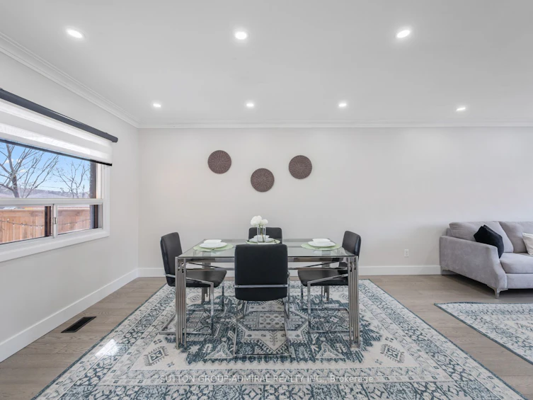 206 Habitant Drive, Toronto, ON, M9M 2P5 - 3