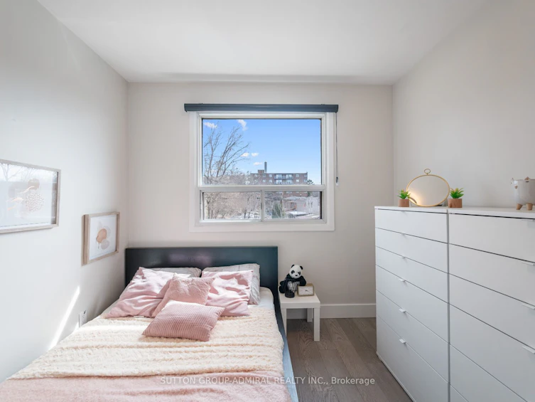 206 Habitant Drive, Toronto, ON, M9M 2P5 - 34