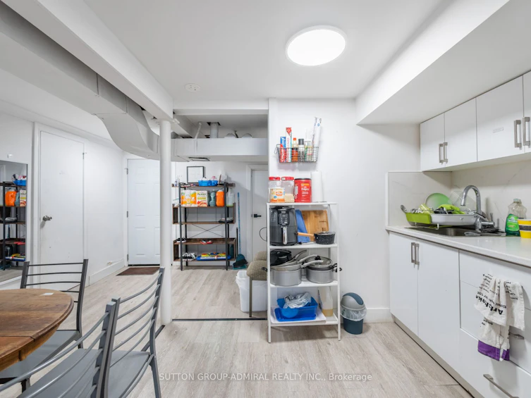 206 Habitant Drive, Toronto, ON, M9M 2P5 - 14