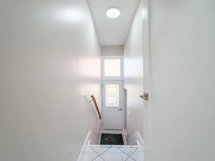 16 Blue Springs Road, Toronto, ON, M6L 2T3 - 33