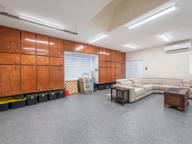 16 Blue Springs Road, Toronto, ON, M6L 2T3 - 25