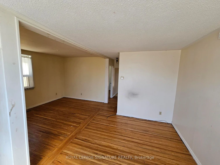 39 Blakley Avenue, Toronto, ON, M6N 3Y4 - 4
