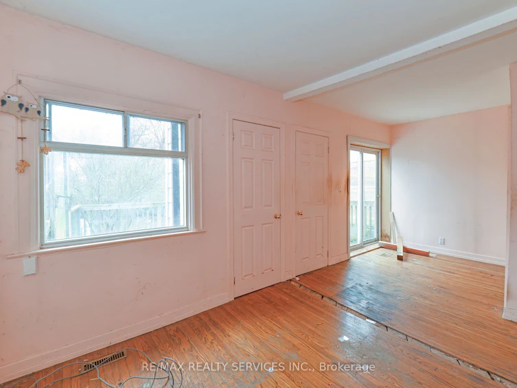 4 Sixth Street, Toronto, ON, M8V 2Z9 - 17