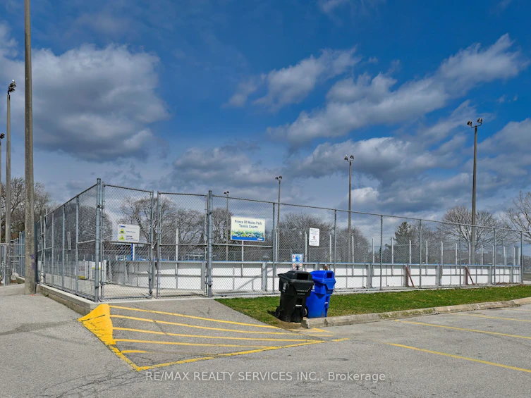 4 Sixth Street, Toronto, ON, M8V 2Z9 - 14