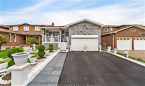 66 Gihon Spring Drive, Toronto, ON, M9V 4X9