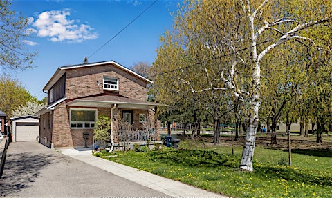1052 Glengrove Avenue, Toronto, ON, M6B 2K2