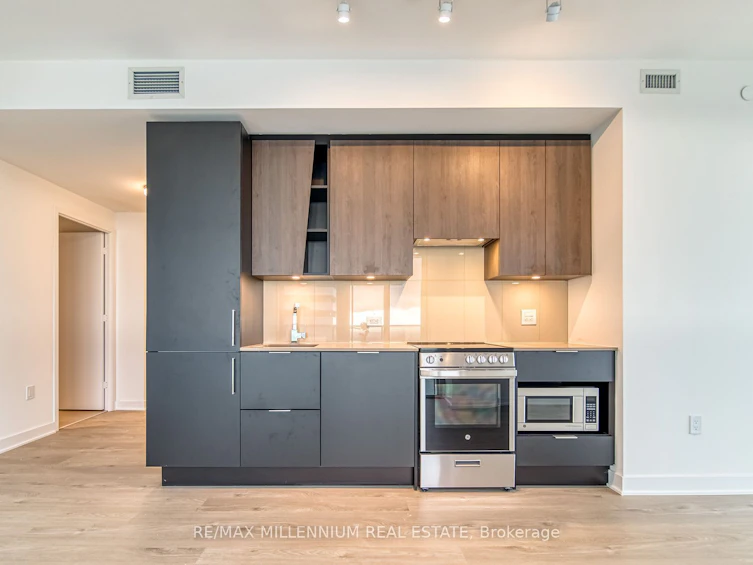 4503-3900 Confederation Parkway, Mississauga, ON, L5B 0M3 - 5