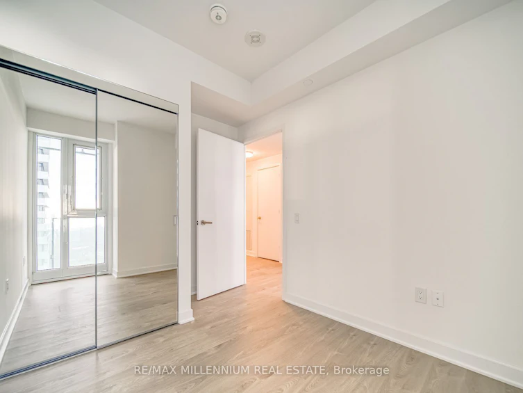 4503-3900 Confederation Parkway, Mississauga, ON, L5B 0M3 - 16