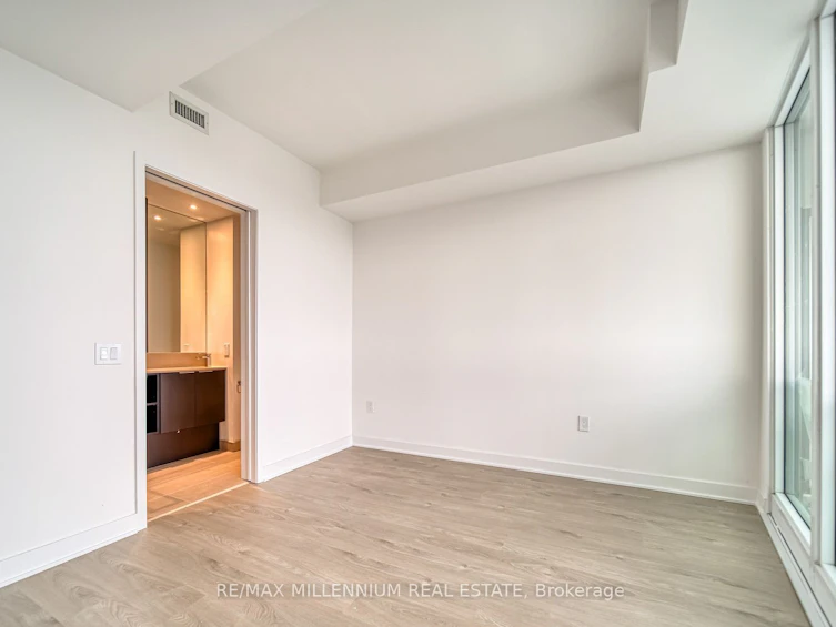 4503-3900 Confederation Parkway, Mississauga, ON, L5B 0M3 - 13