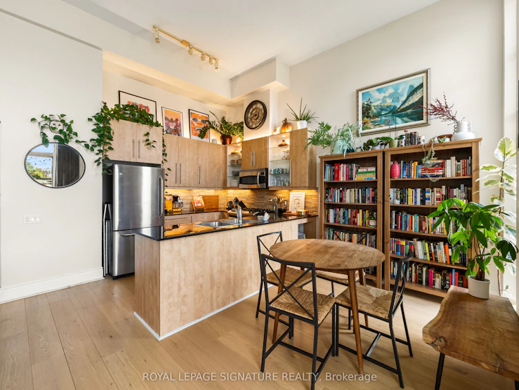 423-437 Roncesvalles Avenue, Toronto, ON, M6R 3B9 - 13