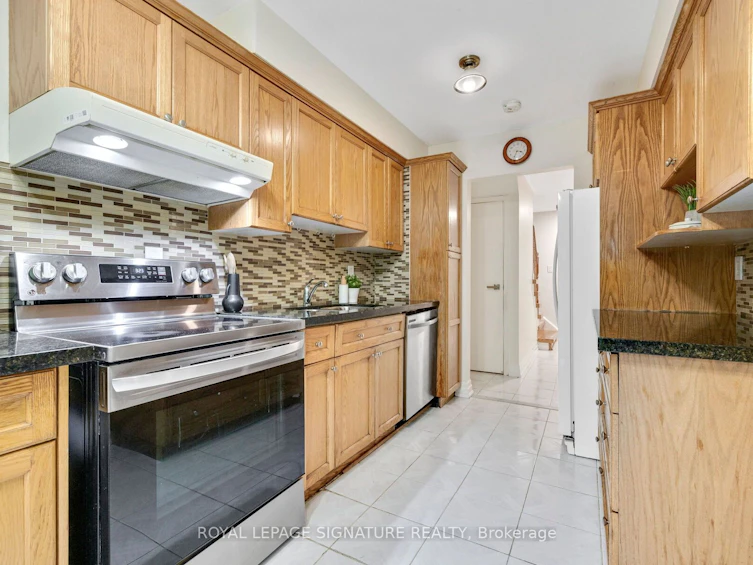 714 Galloway Crescent, Mississauga, ON, L5C 3W1 - 8