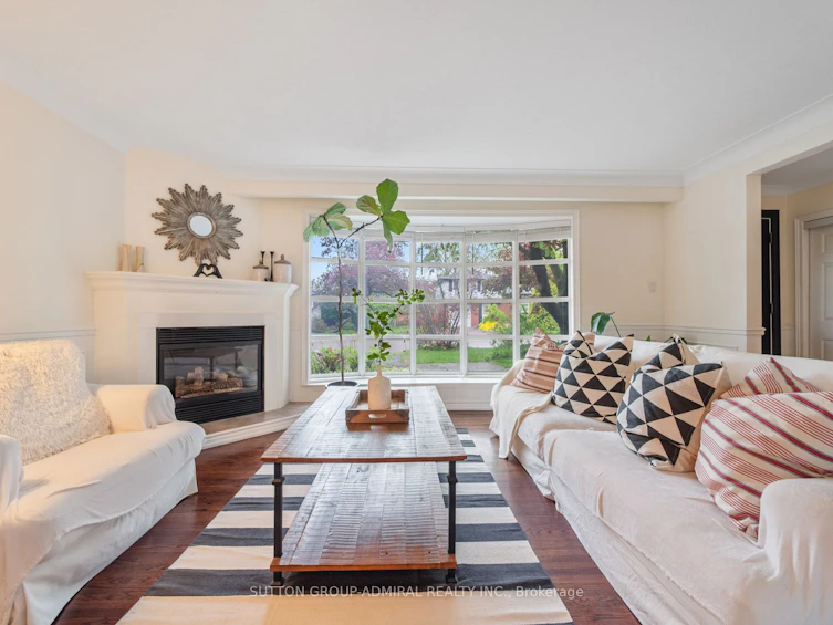 5509 Hixon Avenue, Burlington, ON, L7L 3S1 - 5