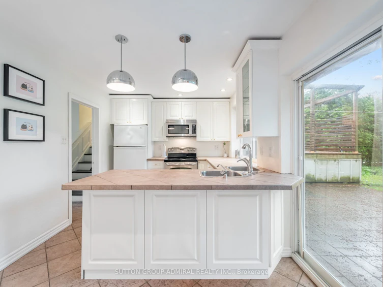 5509 Hixon Avenue, Burlington, ON, L7L 3S1 - 14