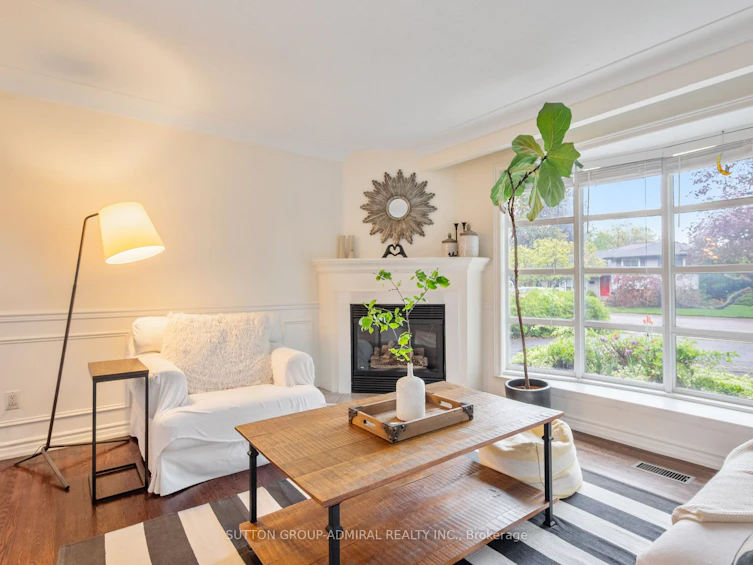 5509 Hixon Avenue, Burlington, ON, L7L 3S1 - 8