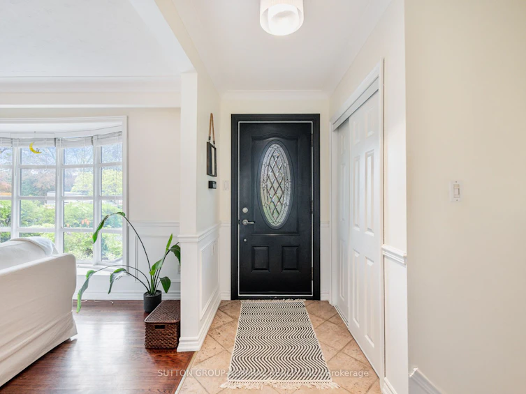 5509 Hixon Avenue, Burlington, ON, L7L 3S1 - 2
