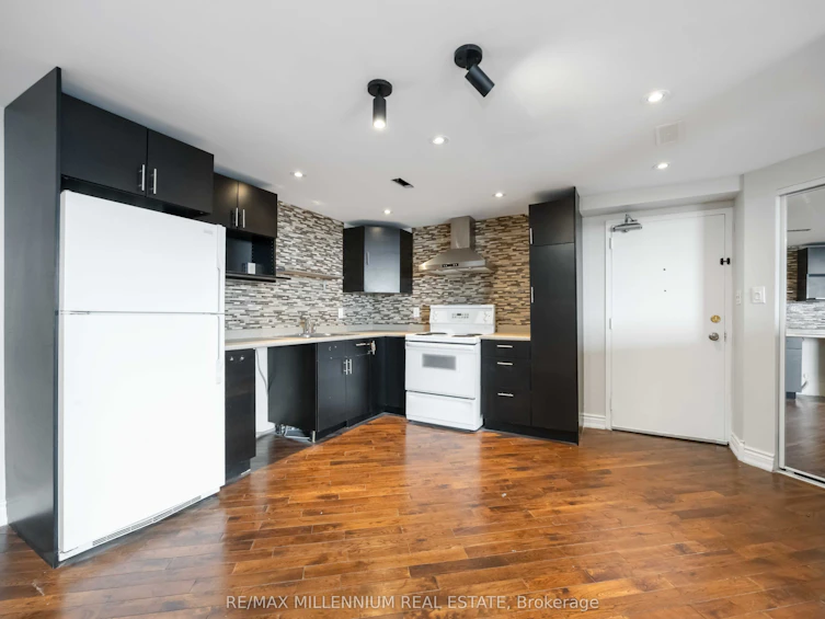 1603-330 Dixon Road, Toronto, ON, M9R 1S9 - 18