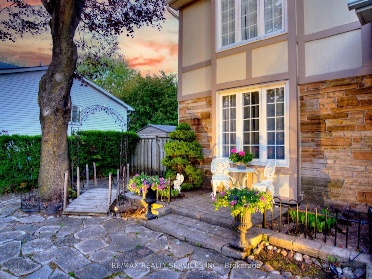 90 Jill Crescent, Brampton, ON, L6S 3J2 - 4