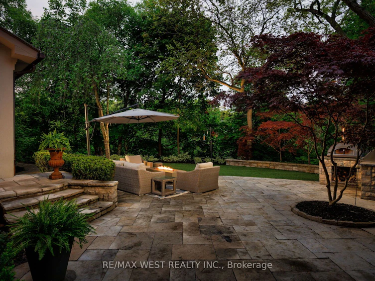 23 Valecrest Drive, Toronto, ON, M9A 4P4 - 35