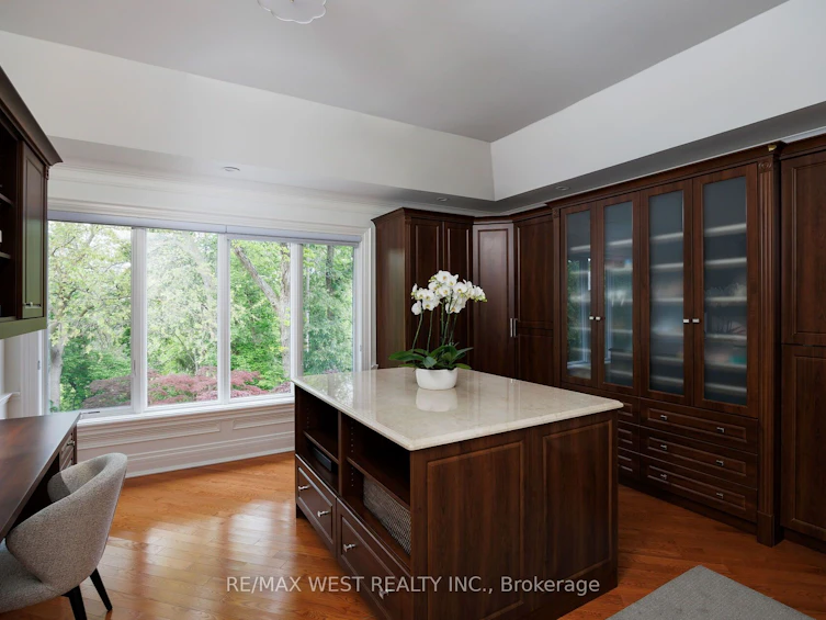 23 Valecrest Drive, Toronto, ON, M9A 4P4 - 23