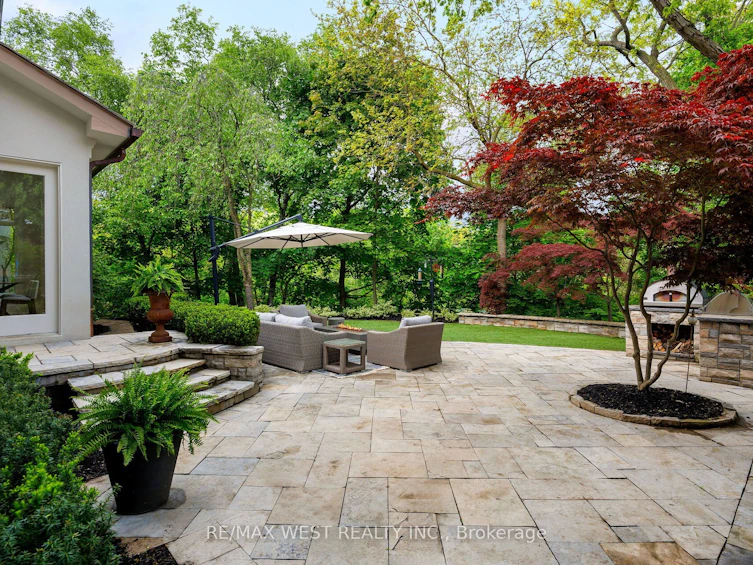 23 Valecrest Drive, Toronto, ON, M9A 4P4 - 36