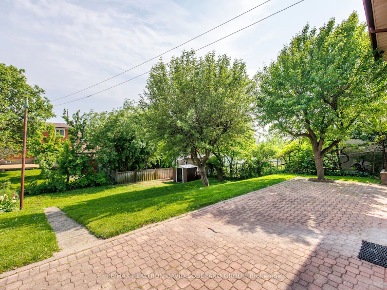 53 Flamborough Drive, Toronto, ON, M6M 2R5 - 34