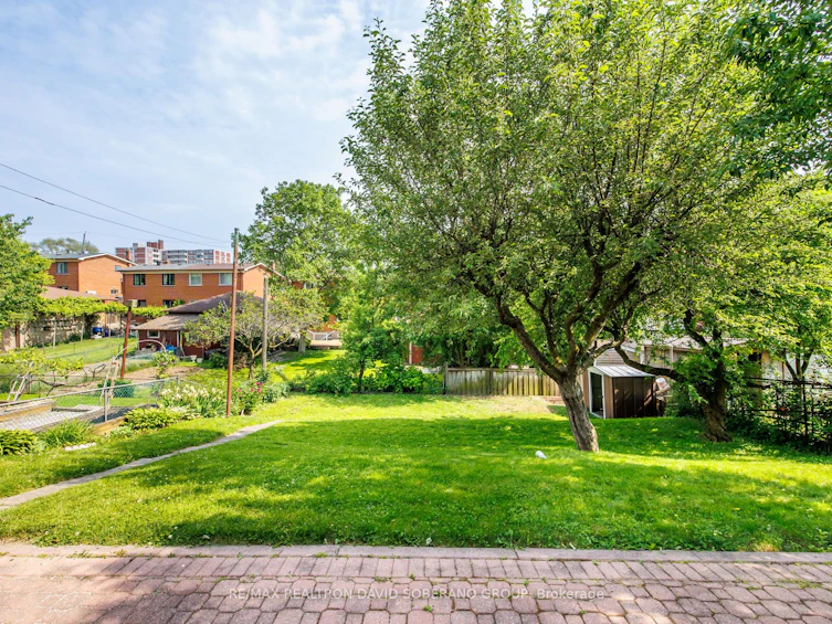 53 Flamborough Drive, Toronto, ON, M6M 2R5 - 35