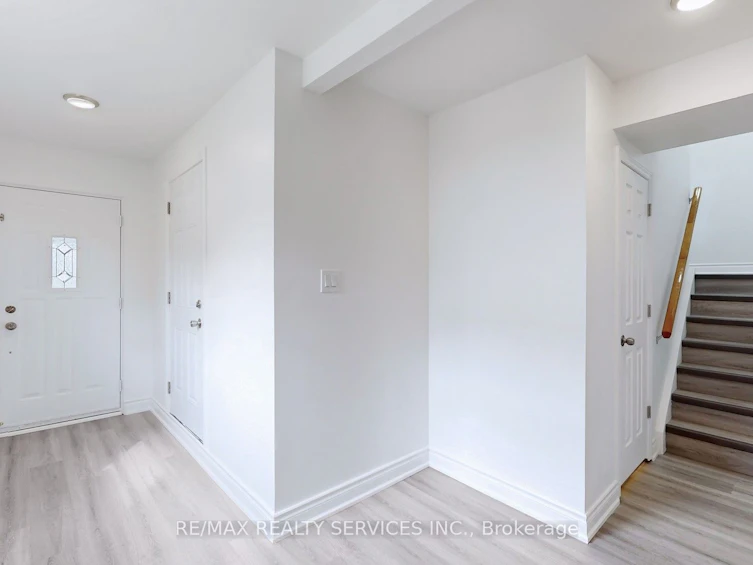 46 Gainsborough Road, Brampton, ON, L6S 1X1 - 7