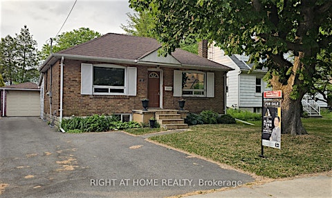22 Birchlea Avenue, Toronto, ON, M8W 1E9