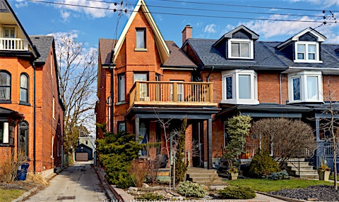 52 Fern Avenue, Toronto, ON, M6R 1K1