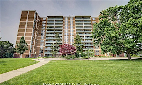 606-44 Longbourne Drive, Toronto, ON, M9R 2M7