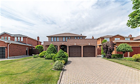 4257 Starlight Crescent, Mississauga, ON, L4W 4R4