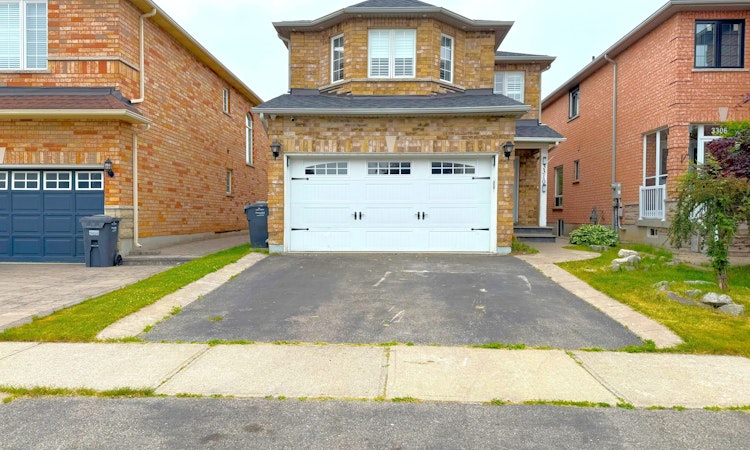 3310 Crimson King Circle