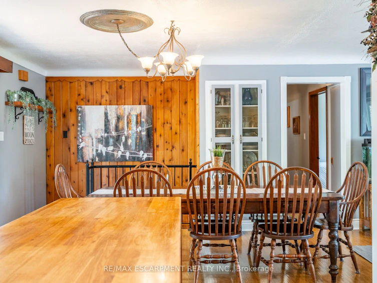 2718 No 8 Side Road, Burlington, ON, L7P 0E6 - 18