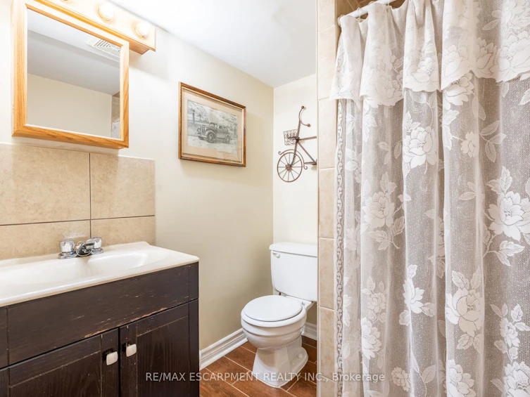 2718 No 8 Side Road, Burlington, ON, L7P 0E6 - 35