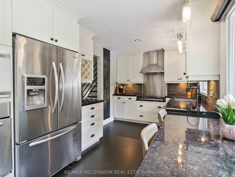 250 Daphne Avenue, Mississauga, ON, L5A 1M6 - 14