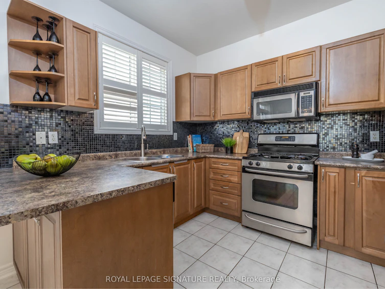 1 Skylar Circle, Brampton, ON, L6P 0Z6 - 18