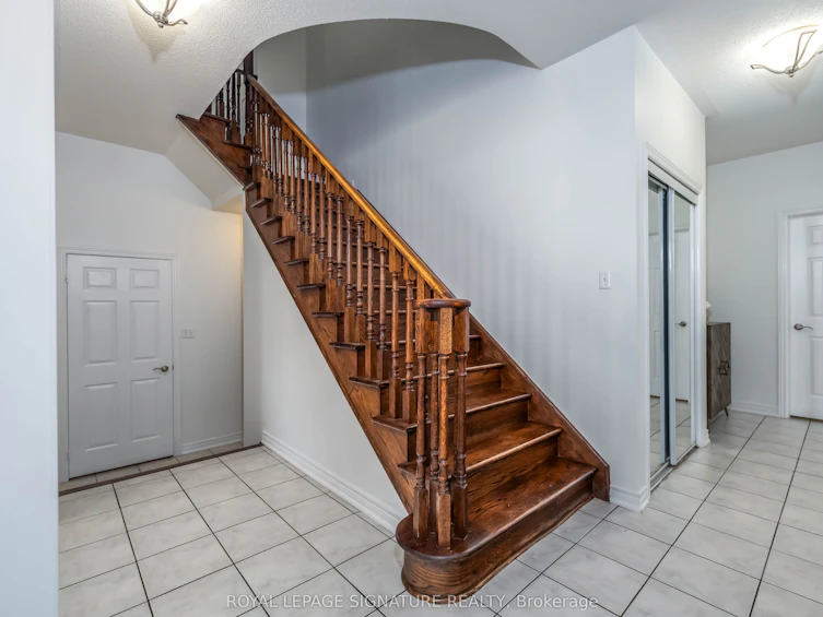 1 Skylar Circle, Brampton, ON, L6P 0Z6 - 19