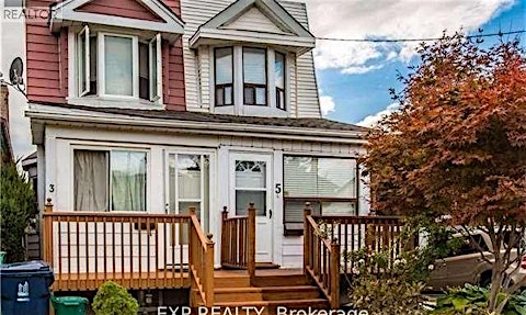 3 Holmesdale Crescent, Toronto, ON, M6E 1Y3
