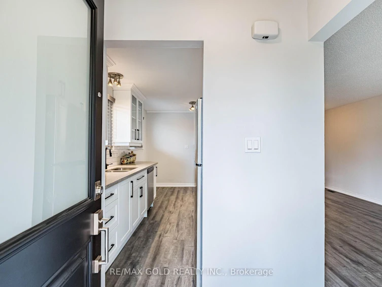 55 Greenwood Crescent, Brampton, ON, L6S 1T2 - 4