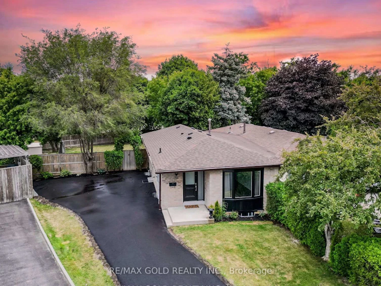 55 Greenwood Crescent, Brampton, ON, L6S 1T2