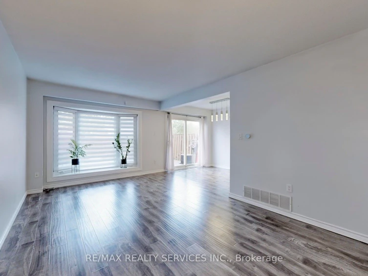 80 Carisbrooke Court, Brampton, ON, L6S 3K1 - 7