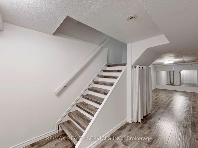 80 Carisbrooke Court, Brampton, ON, L6S 3K1 - 35