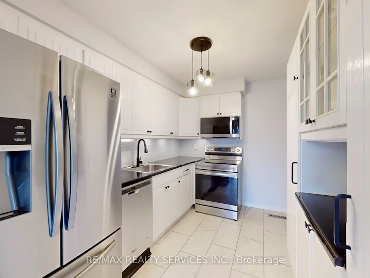 80 Carisbrooke Court, Brampton, ON, L6S 3K1 - 13