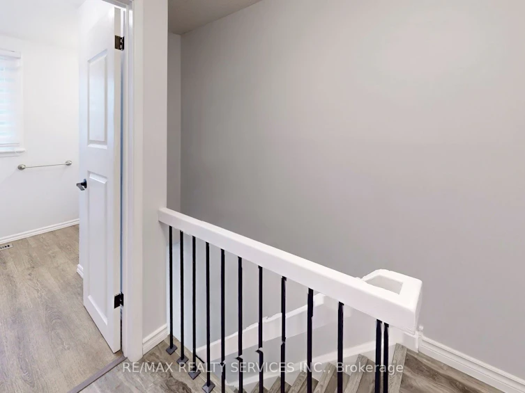 80 Carisbrooke Court, Brampton, ON, L6S 3K1 - 22