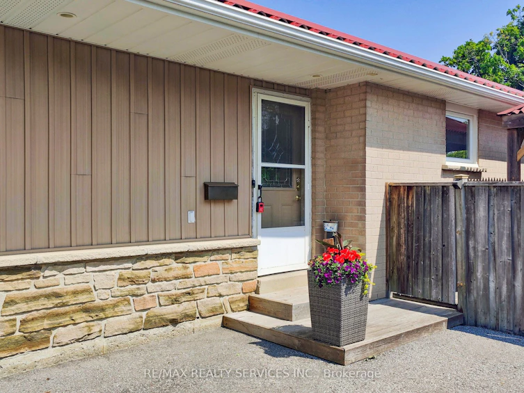 18 Heggie Road, Brampton, ON, L6V 2K3 - 3