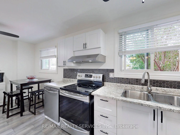 22 Glengrove Court, Brampton, ON, L6S 1Z3 - 16