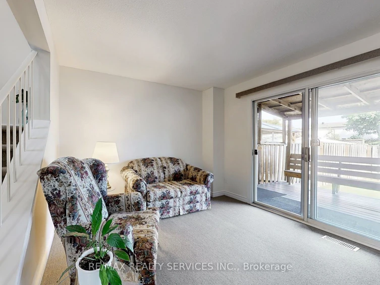 16 Jennifer Square, Brampton, ON, L6S 2L2 - 12